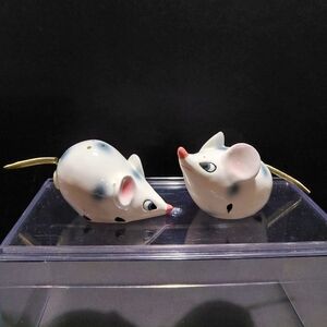 Vintage Japan Ceramic Mice Salt & Pepper Shakers With Spring Tails.